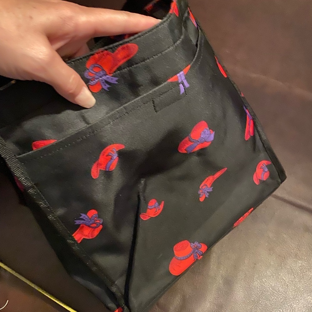 Red Hat Lady Tote Bag - Picture 4 of 9